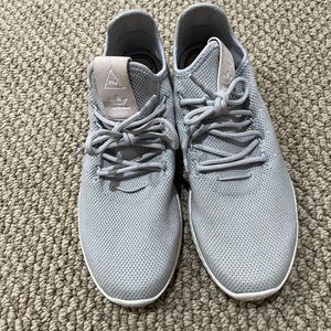 Adidas grey sneakers